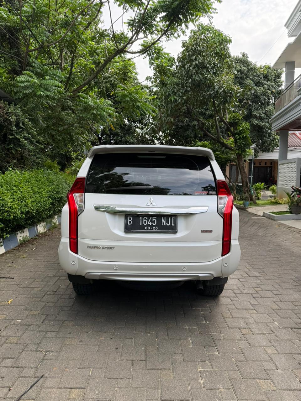 Gambar Pajero sport 2.4 dakar at 